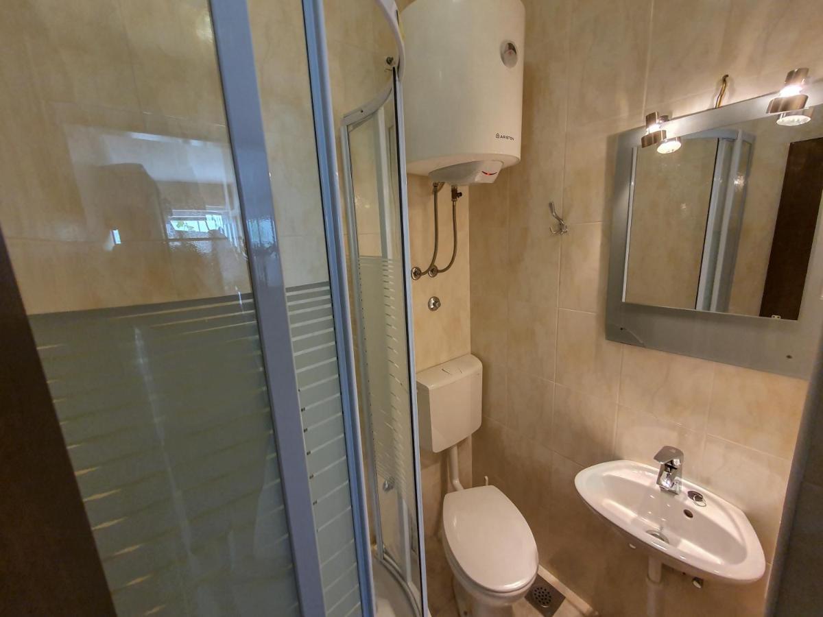 Makjanic Apartment Елса Экстерьер фото