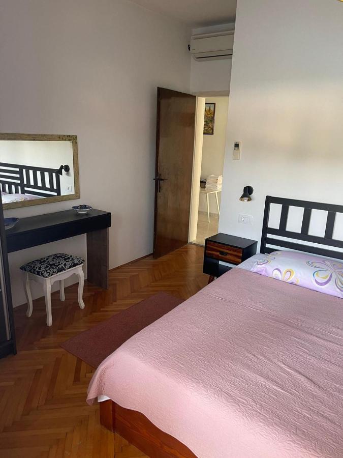 Makjanic Apartment Елса Экстерьер фото